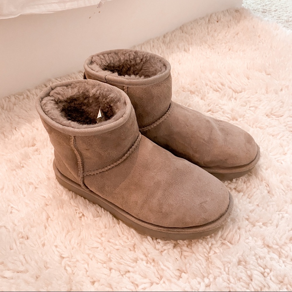 light grey mini ugg’s